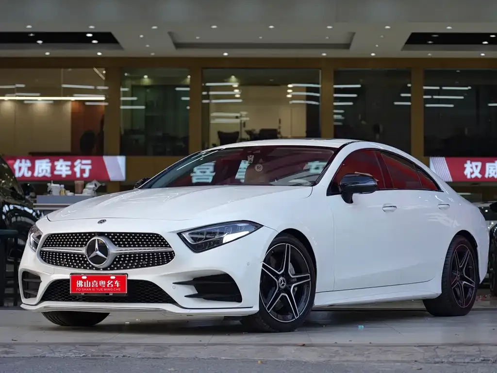 Mercedes-Benz CLS — фото 1
