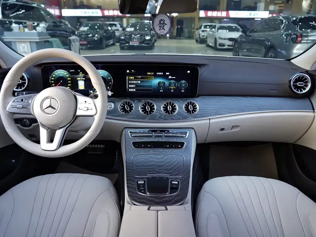 Mercedes-Benz CLS — фото 10