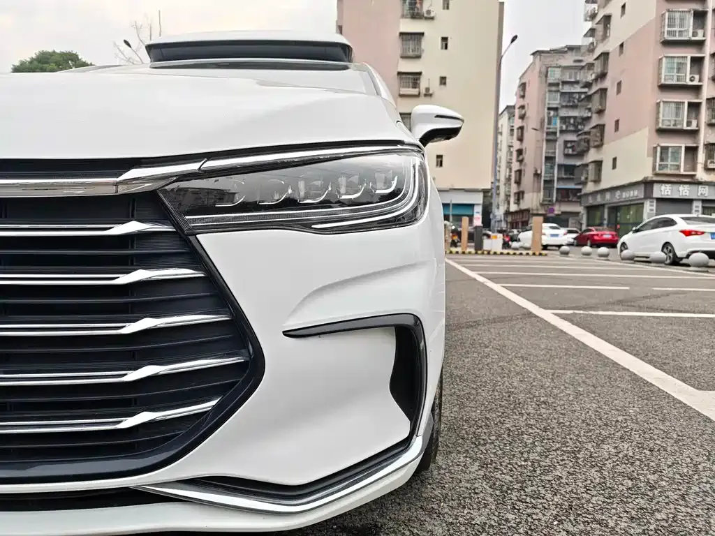 BYD MAX New Energy — фото 5