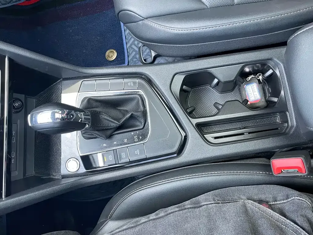 Volkswagen Tharu 2022 из CN, фото 8