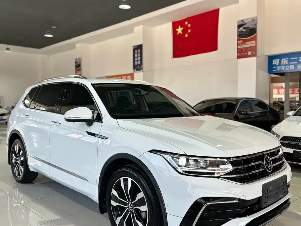 Volkswagen Tiguan L 2023 из CN, фото 1