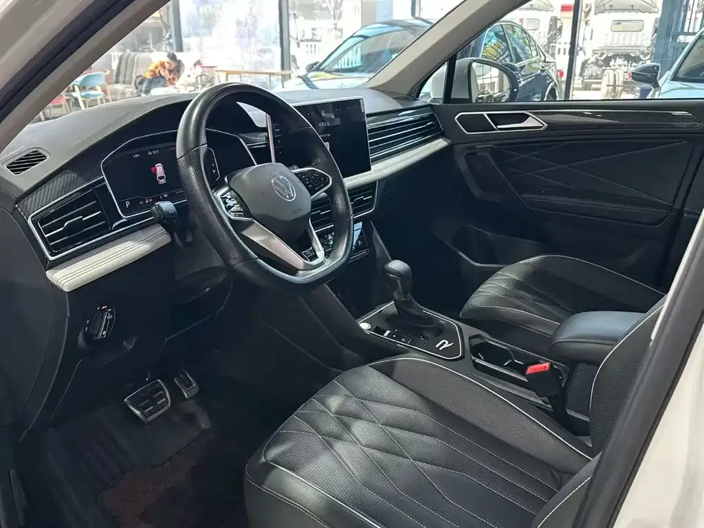 Volkswagen Tiguan L 2023 из CN, фото 9