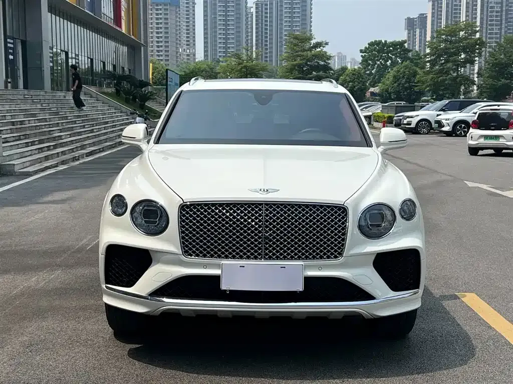 Bentley Bentayga — фото 9