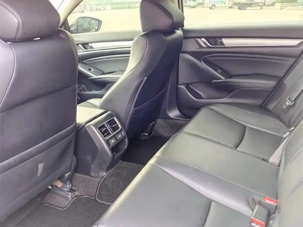 Honda Accord 2022 из CN, фото 7