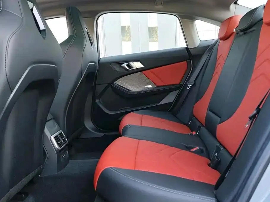 BMW 2 Series 2025 из CN, фото 4