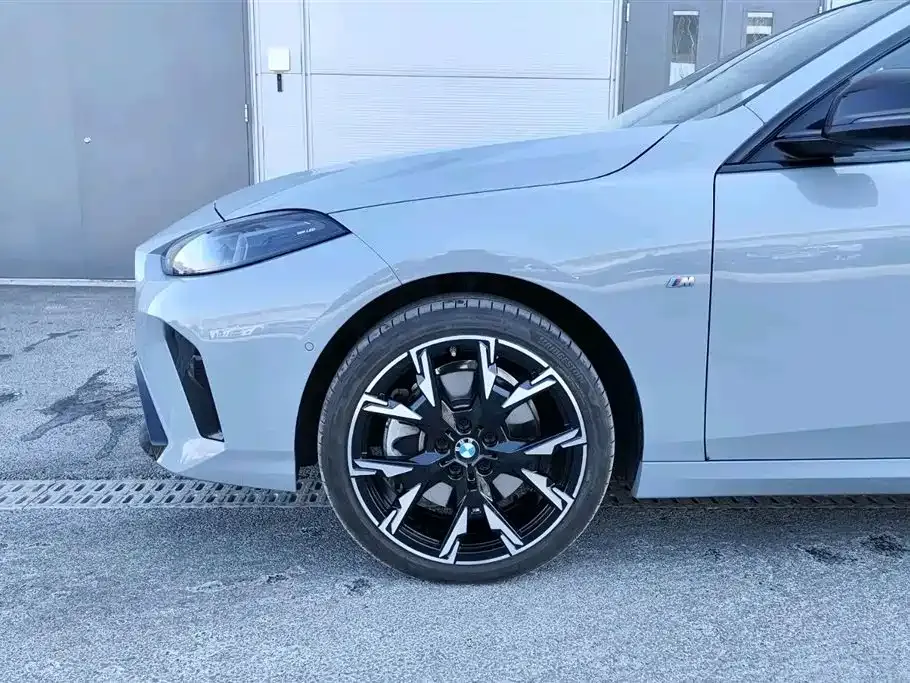 BMW 2 Series 2025 из CN, фото 9