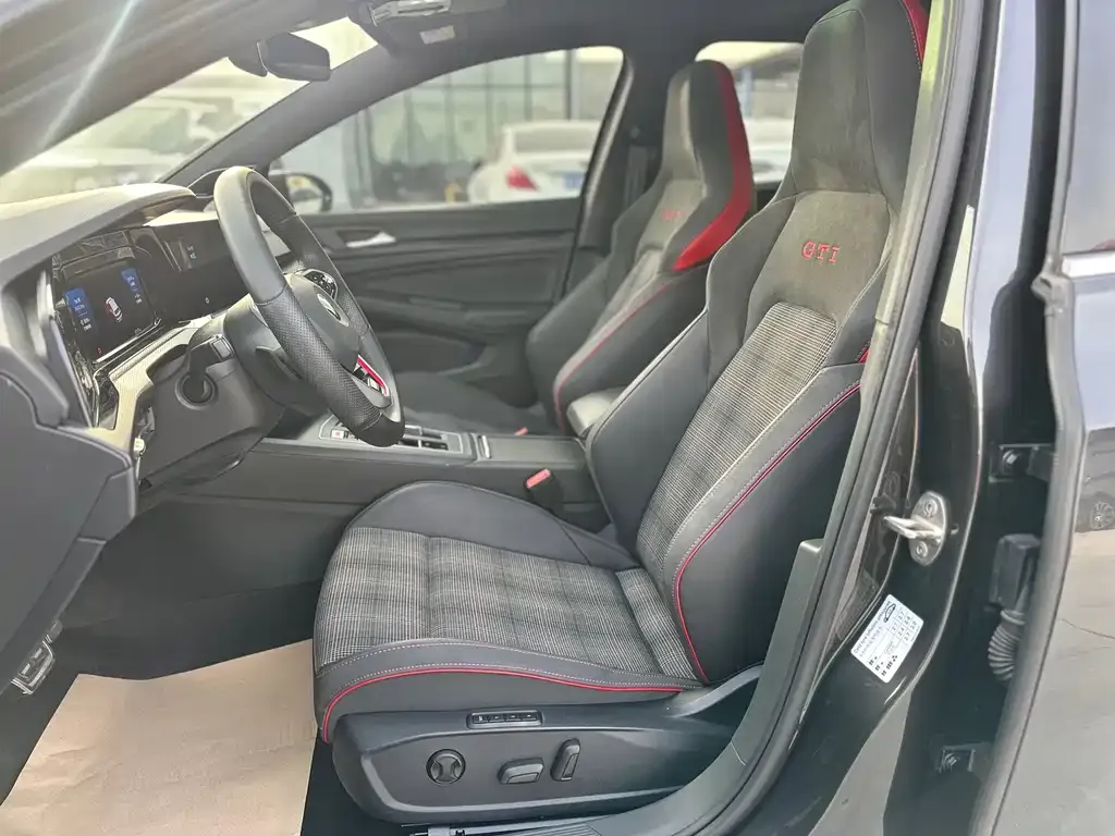 Volkswagen Golf GTI 2022 из CN, фото 10
