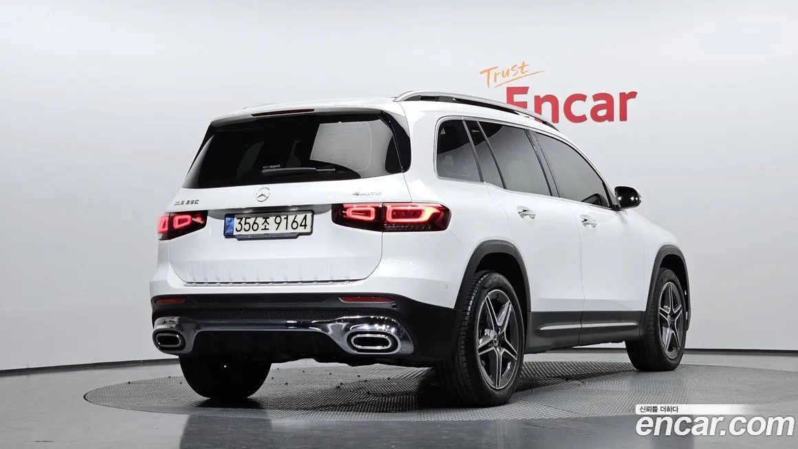 Mercedes-Benz GLB-Class — фото 2