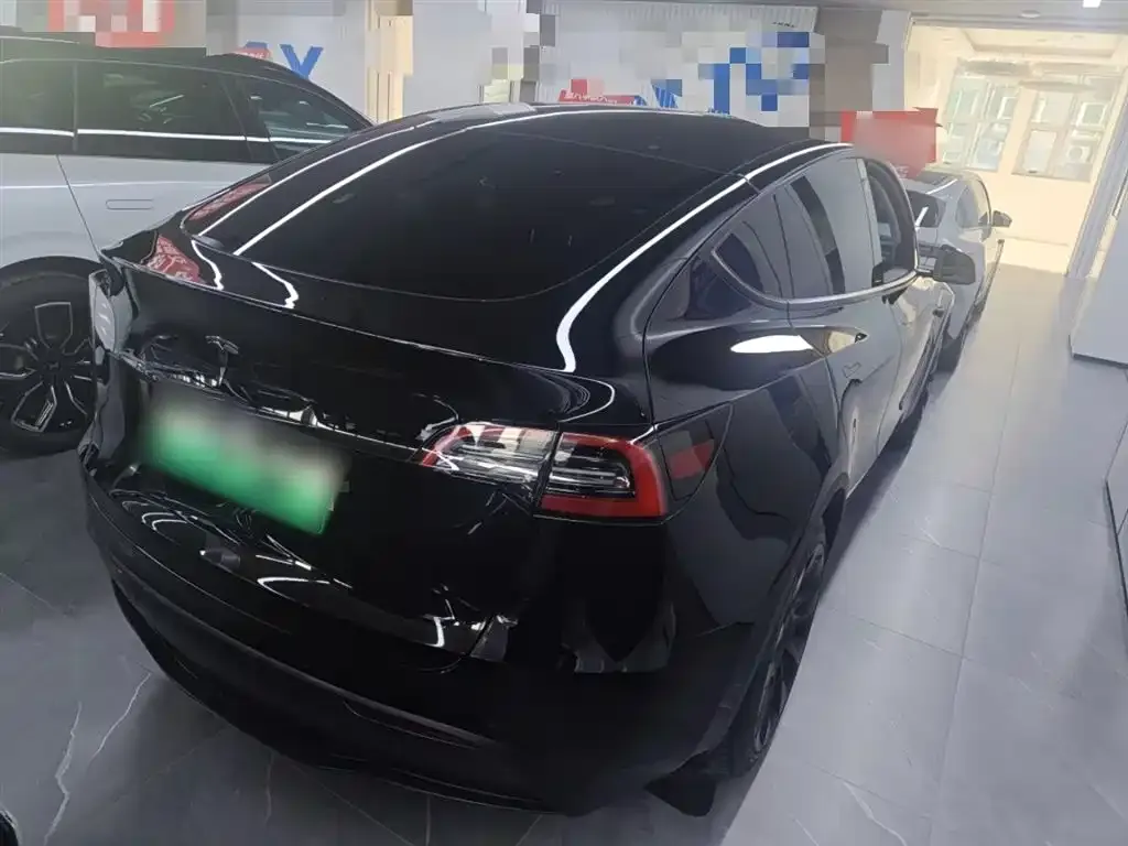 Tesla Model Y 2023 из CN, фото 3