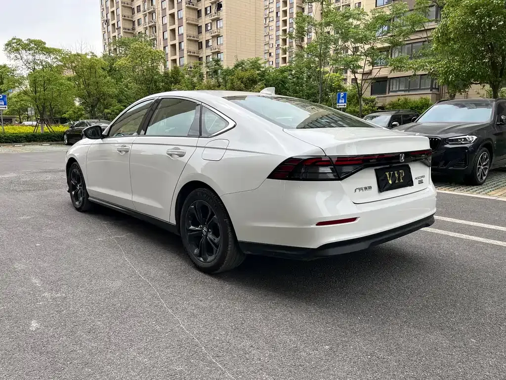 Honda Accord — фото 5