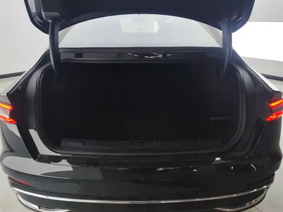 Lincoln Z 2024 из CN, фото 2