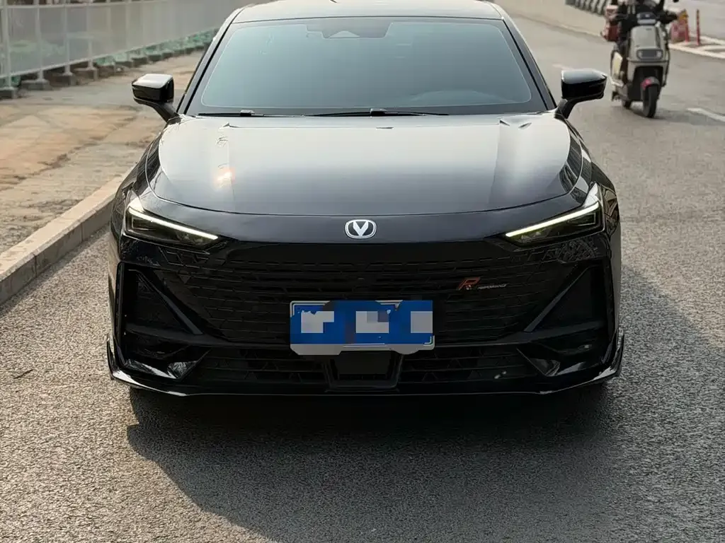 Changan UNI-V 2023 из CN, фото 2