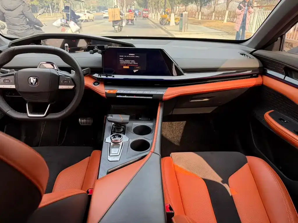 Changan UNI-V 2023 из CN, фото 5
