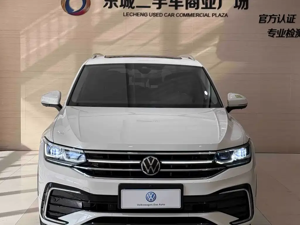 Volkswagen Tiguan L — фото 4