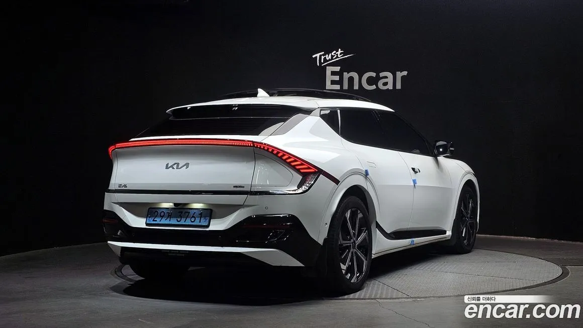 Kia EV6 — фото 6