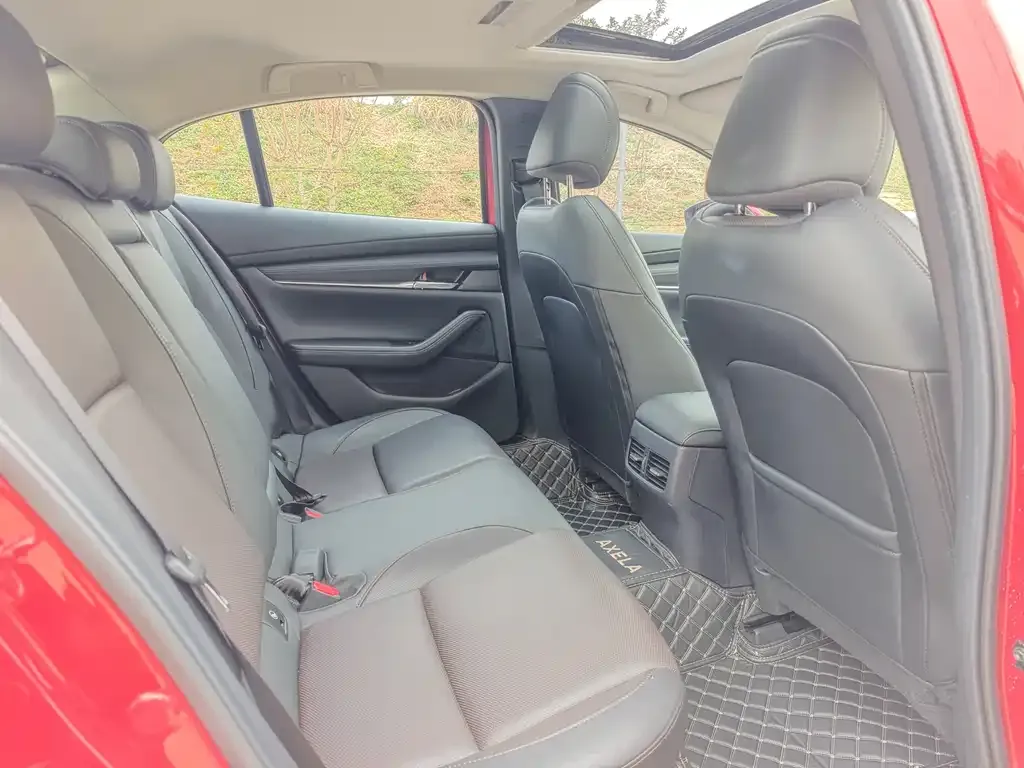 Mazda 3 Axela 2021 из CN, фото 4