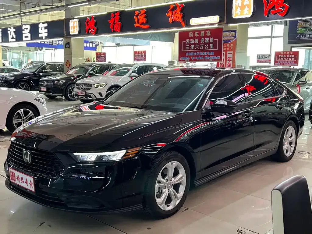 Honda Accord — фото 1