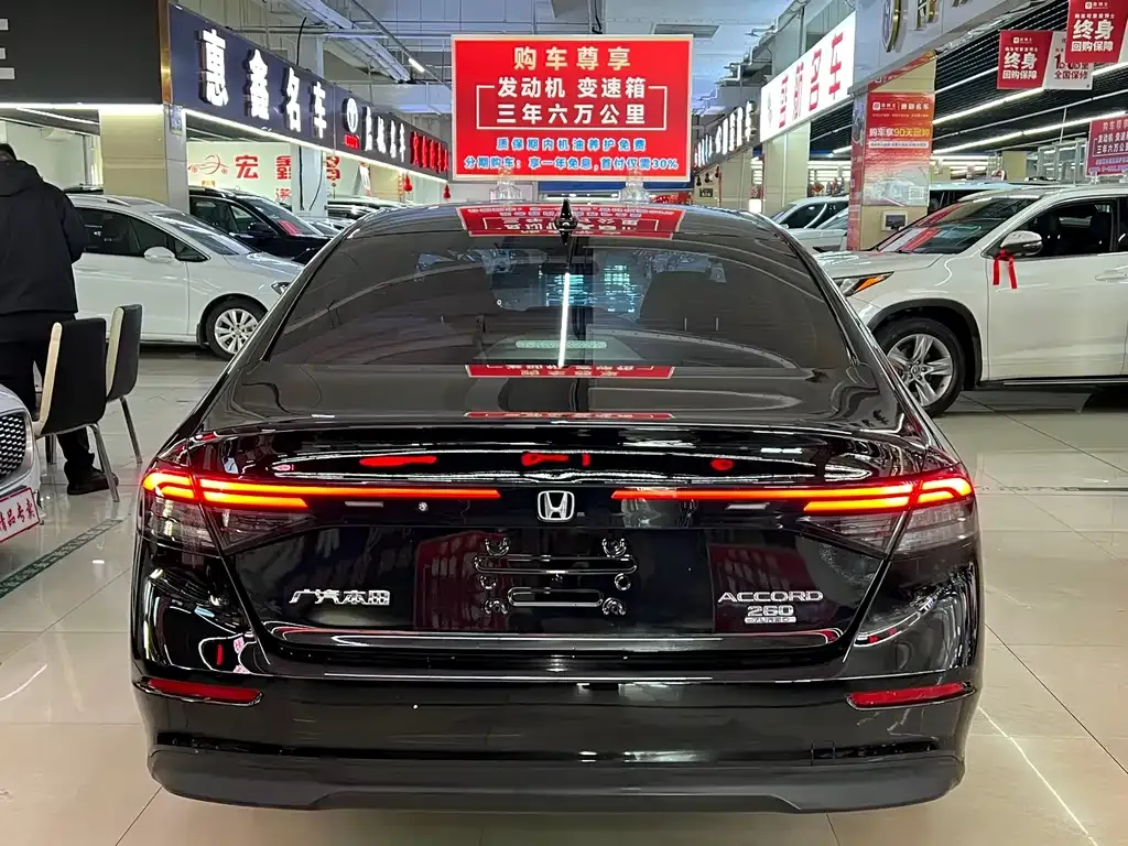 Honda Accord — фото 7