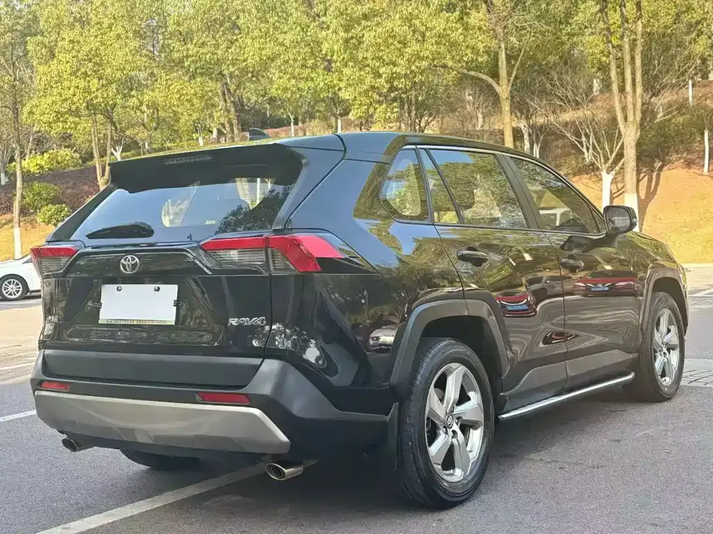 Toyota RAV4 2021 из CN, фото 6