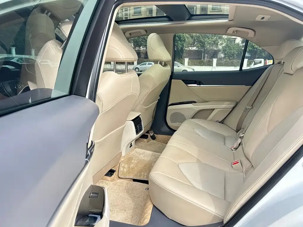 Toyota Camry 2022 из CN, фото 4