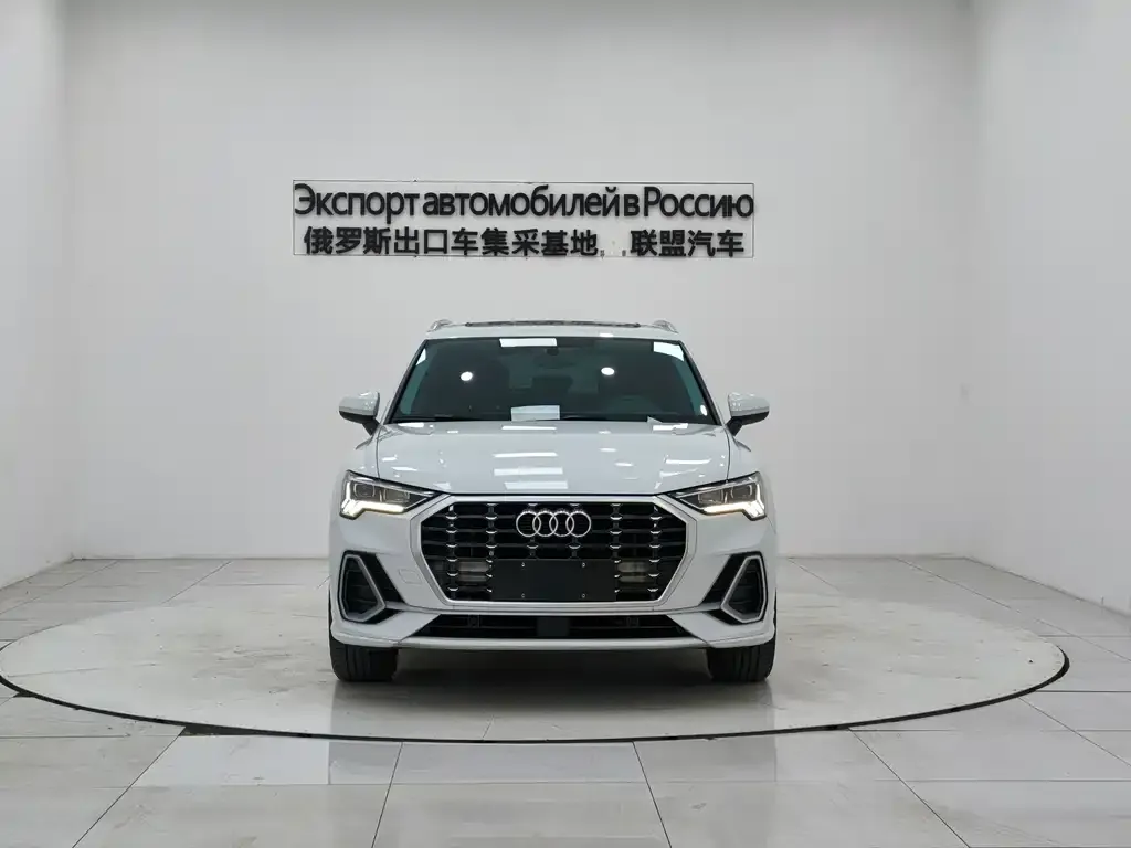 Audi Q3 2023 из CN, фото 2