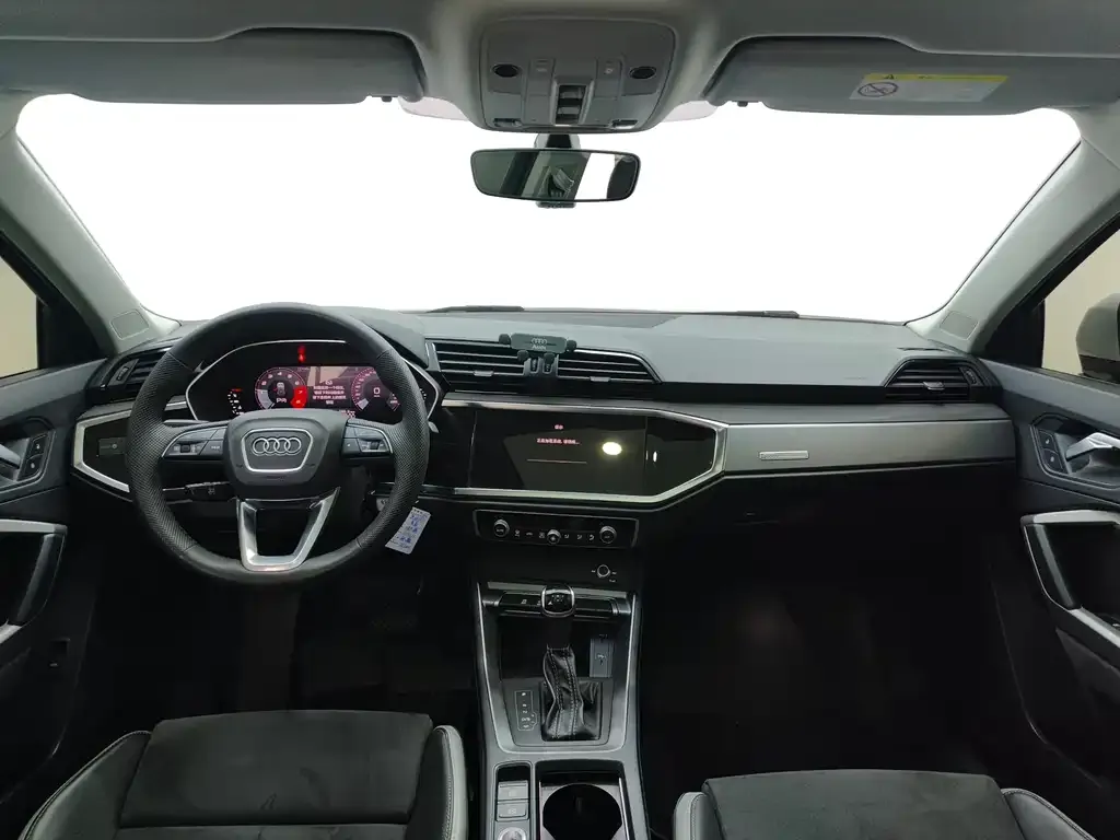 Audi Q3 2023 из CN, фото 6