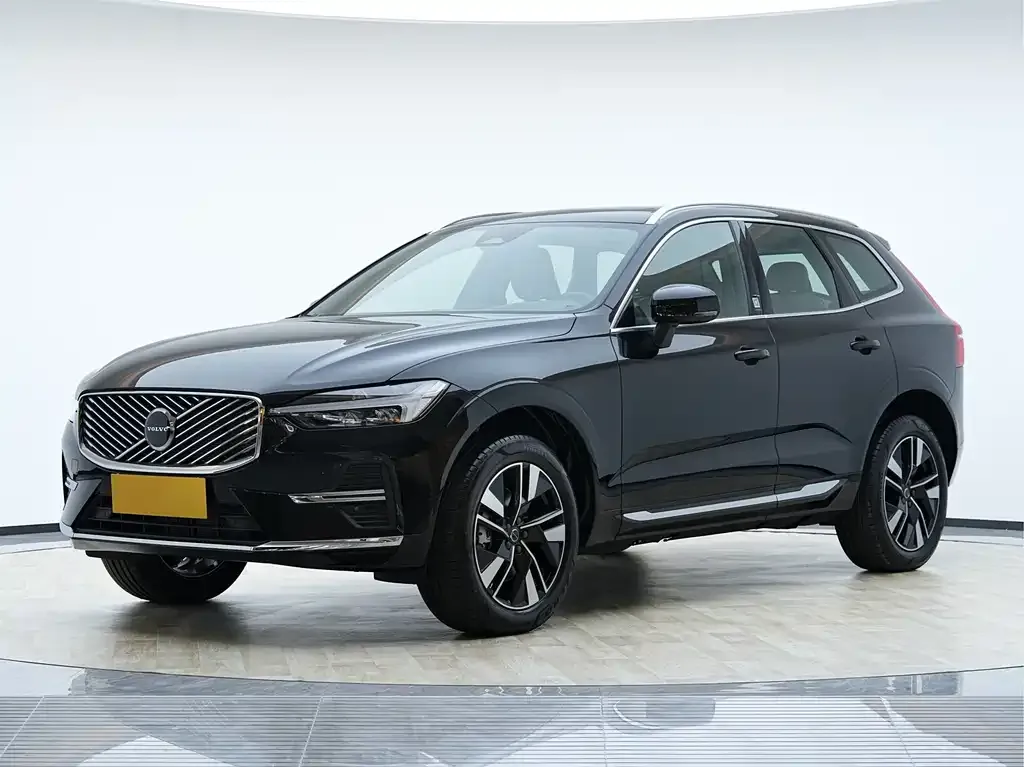 Volvo XC60 — фото 1
