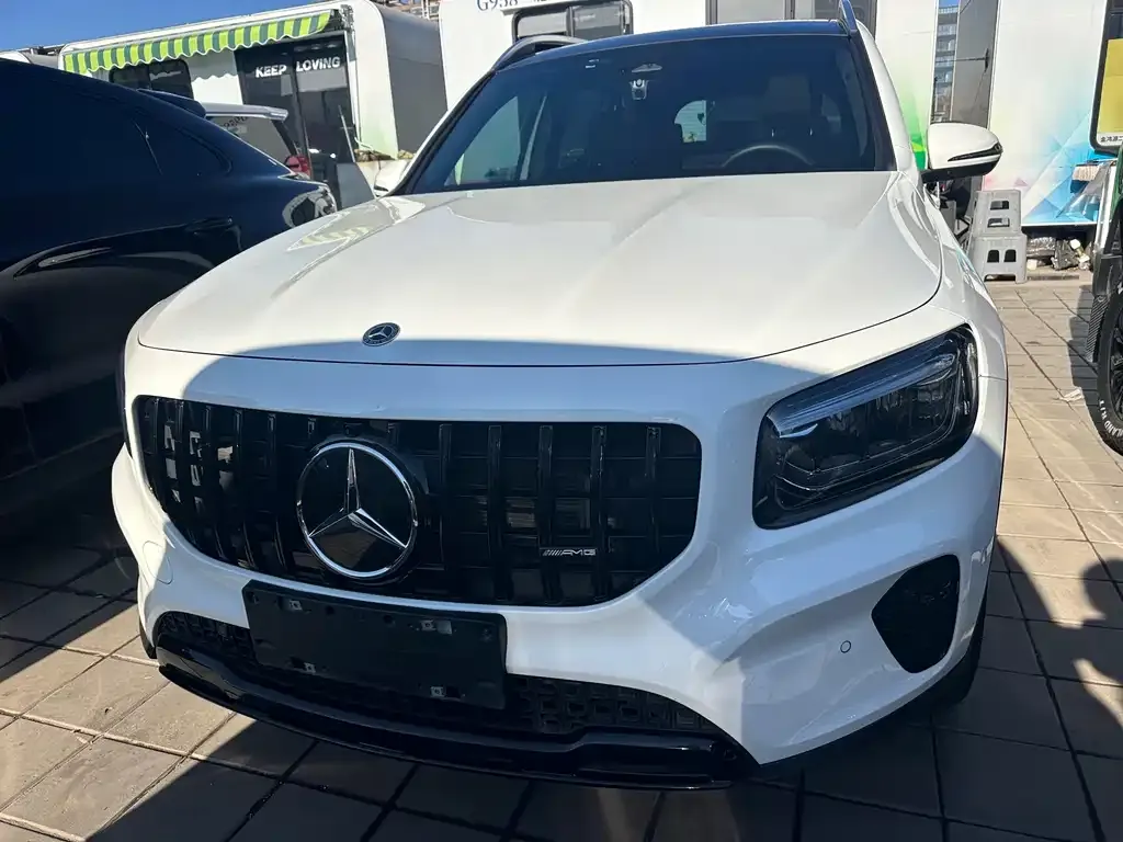 Mercedes-Benz GLB — фото 10