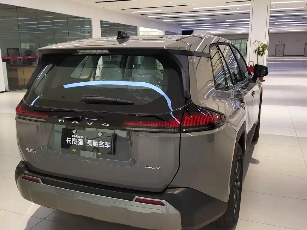 Toyota RAV4 2026 из CN, фото 4
