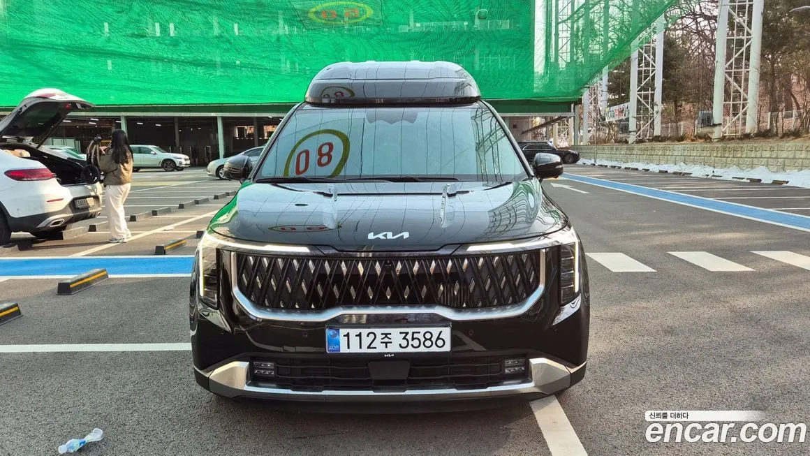 Kia Carnival — фото 10