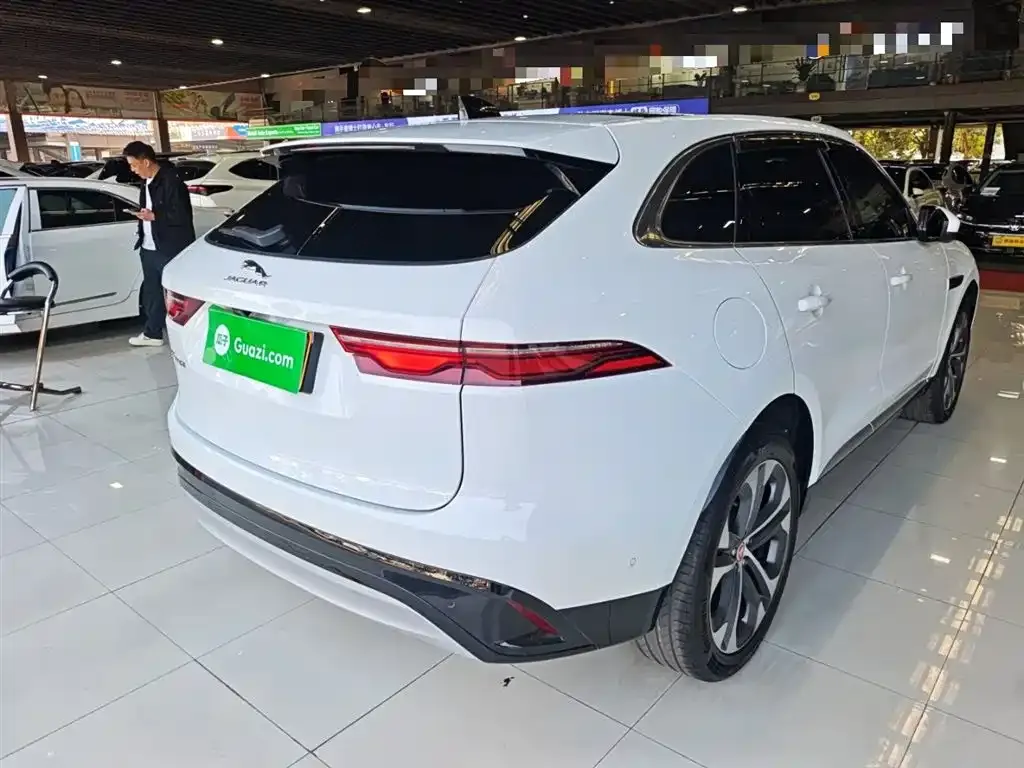 Jaguar F-PACE — фото 7