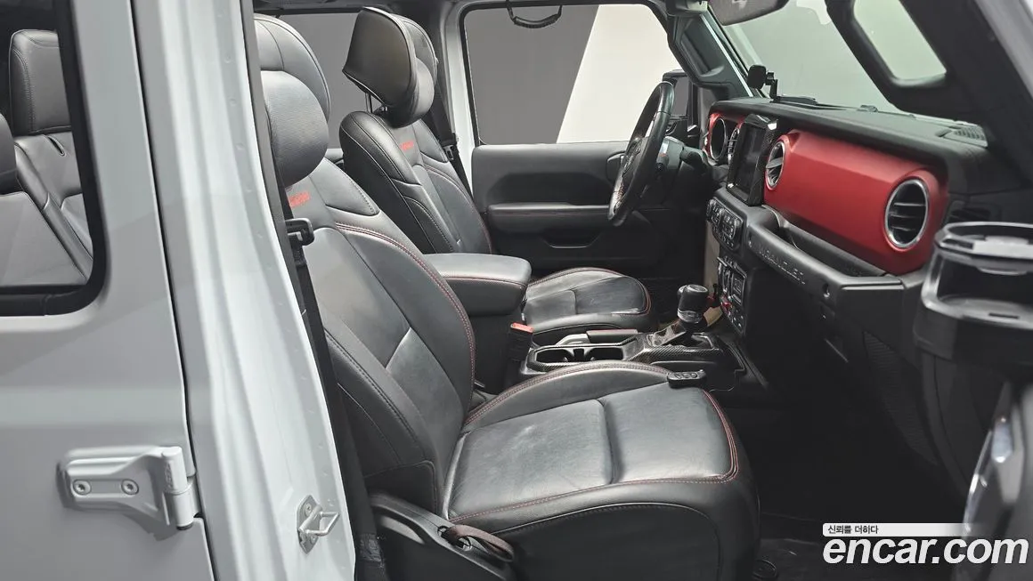Jeep Wrangler 2021 из KR, фото 8