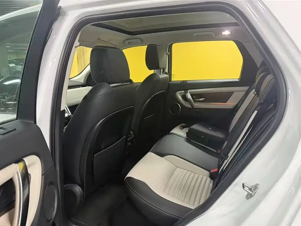 Land Rover Discovery Sport Hybrid 2022 из CN, фото 8
