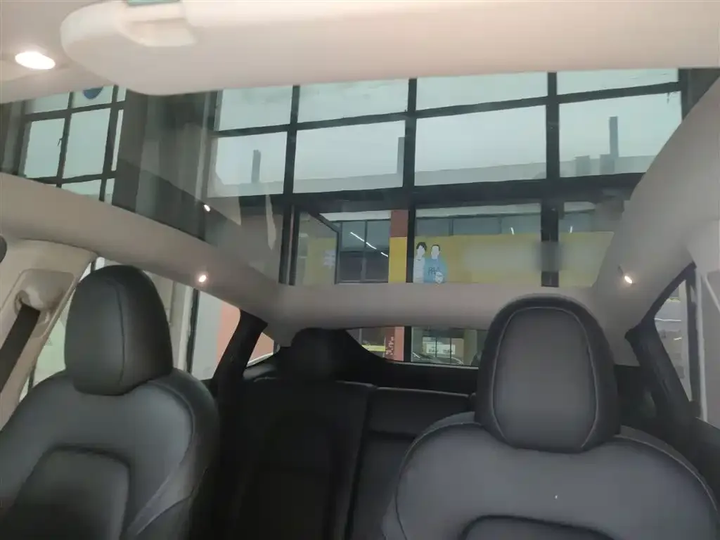 Tesla Model Y 2024 из CN, фото 4