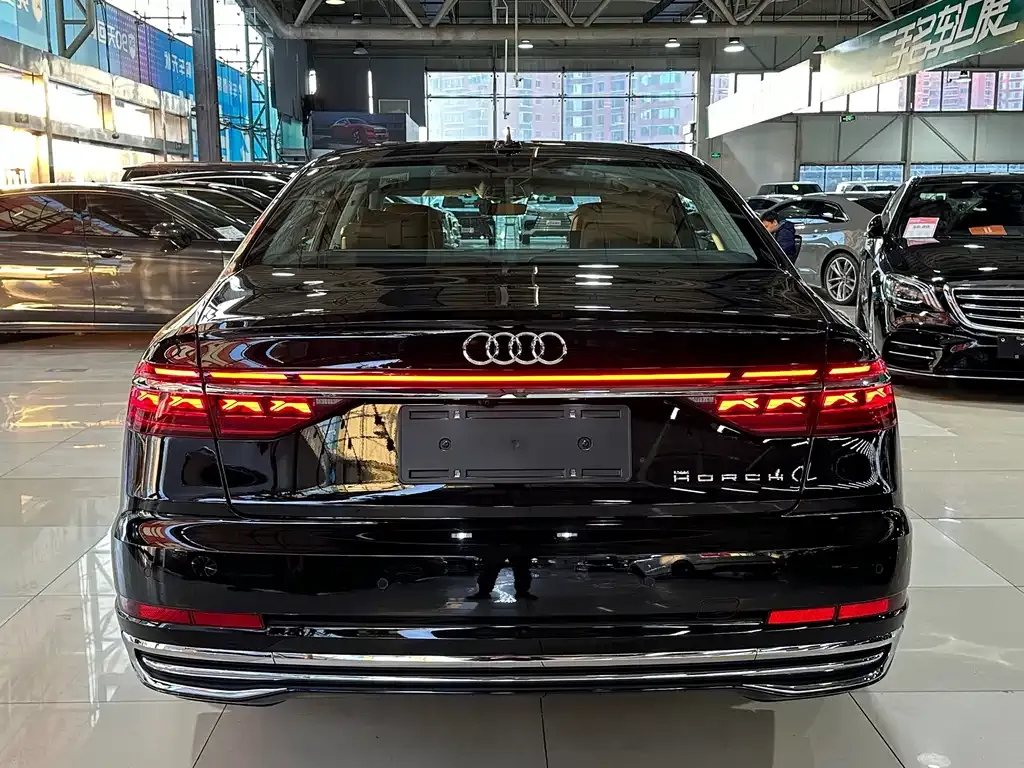 Audi A8 2024 из CN, фото 4
