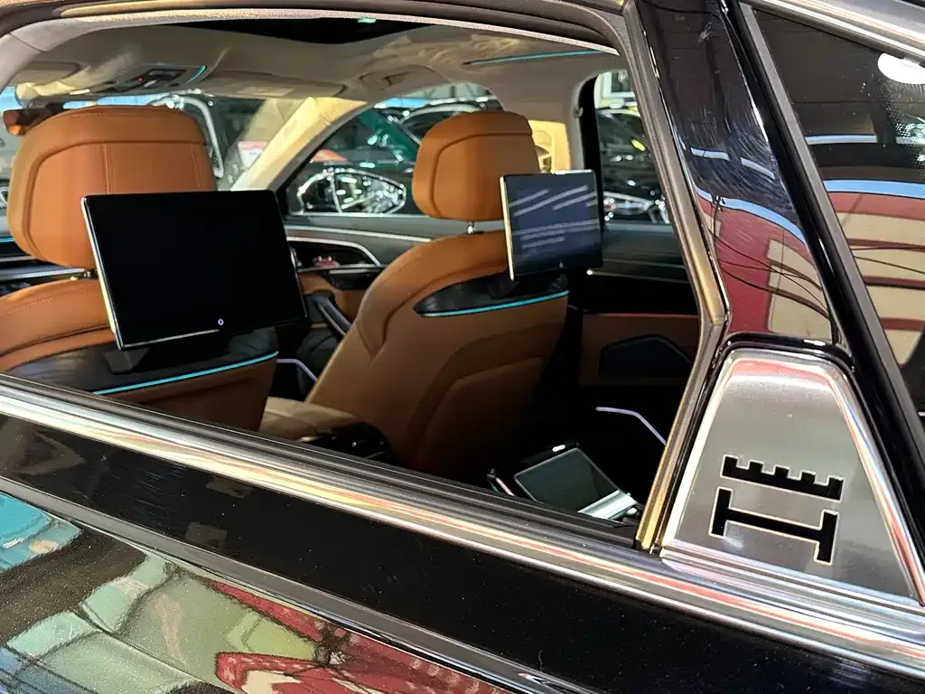 Audi A8 2024 из CN, фото 6