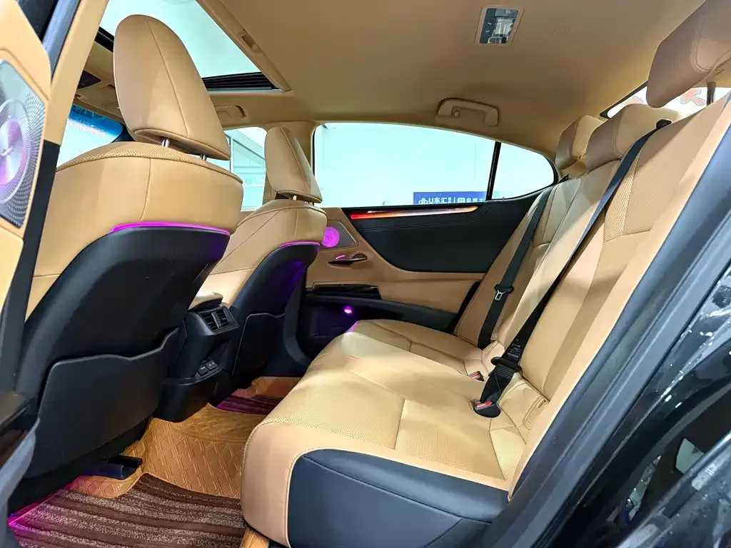Lexus ES 2022 из CN, фото 6