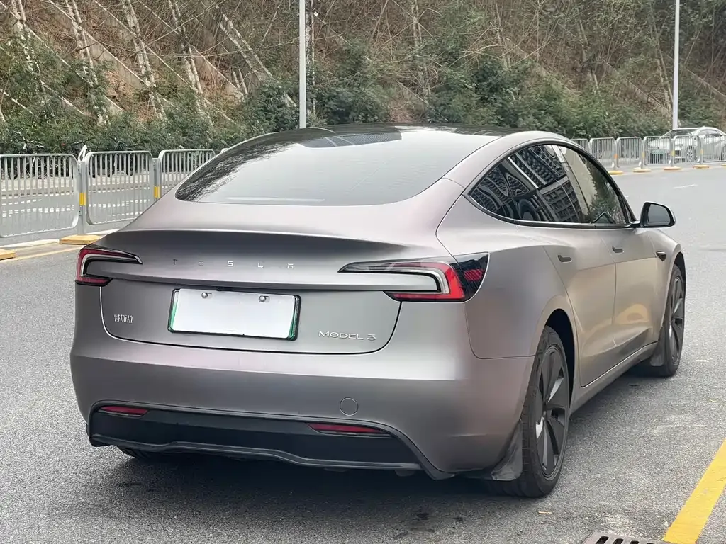 Tesla Model 3 2025 из CN, фото 9