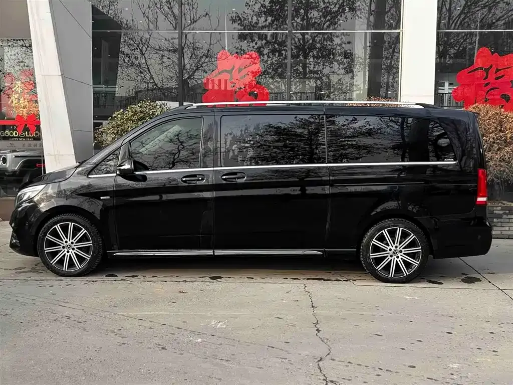 Mercedes-Benz V-Class 2022 из CN, фото 4