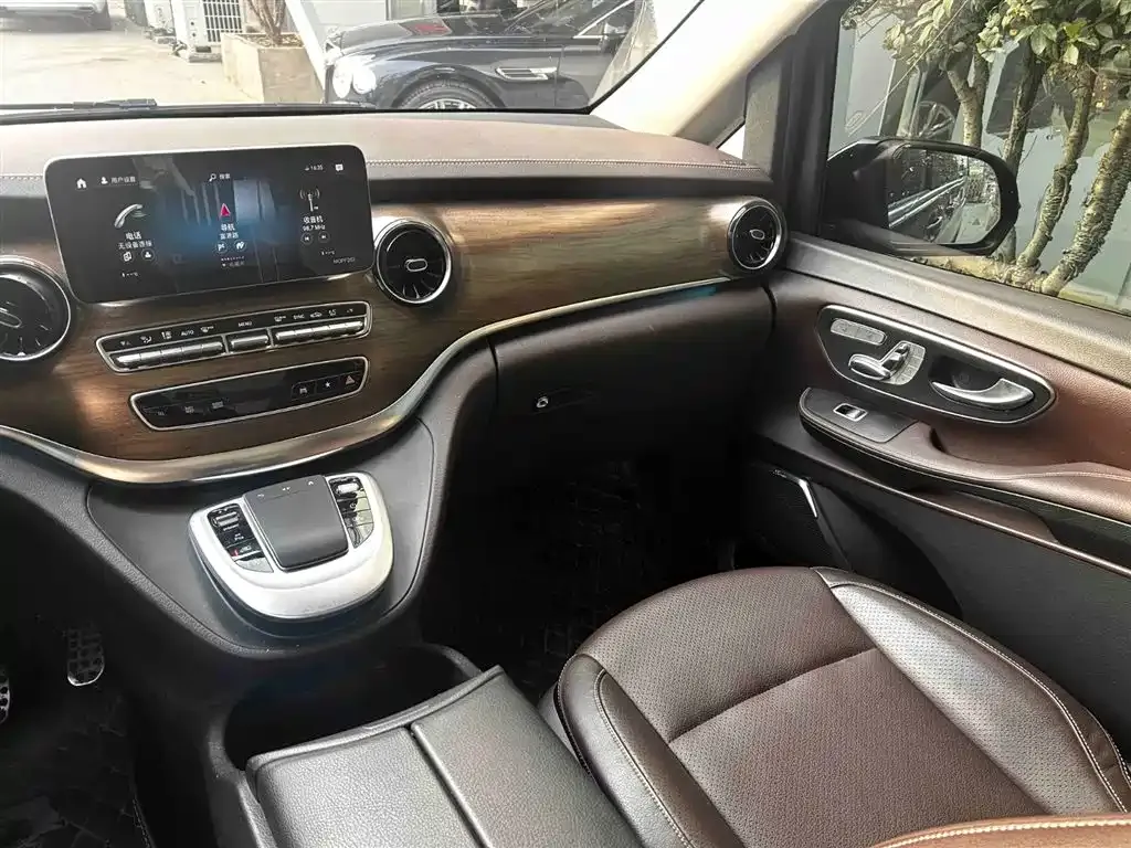 Mercedes-Benz V-Class 2022 из CN, фото 10