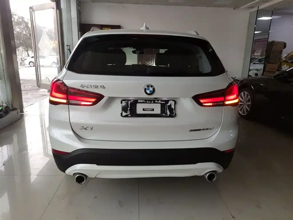 BMW X1 — фото 2