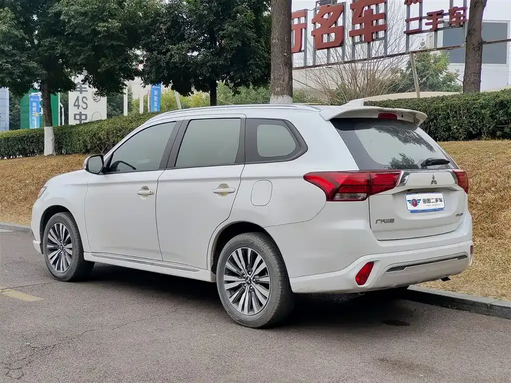 Mitsubishi Outlander 2022 из CN, фото 8