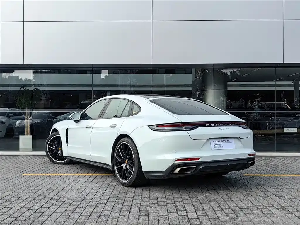Porsche Panamera — фото 10