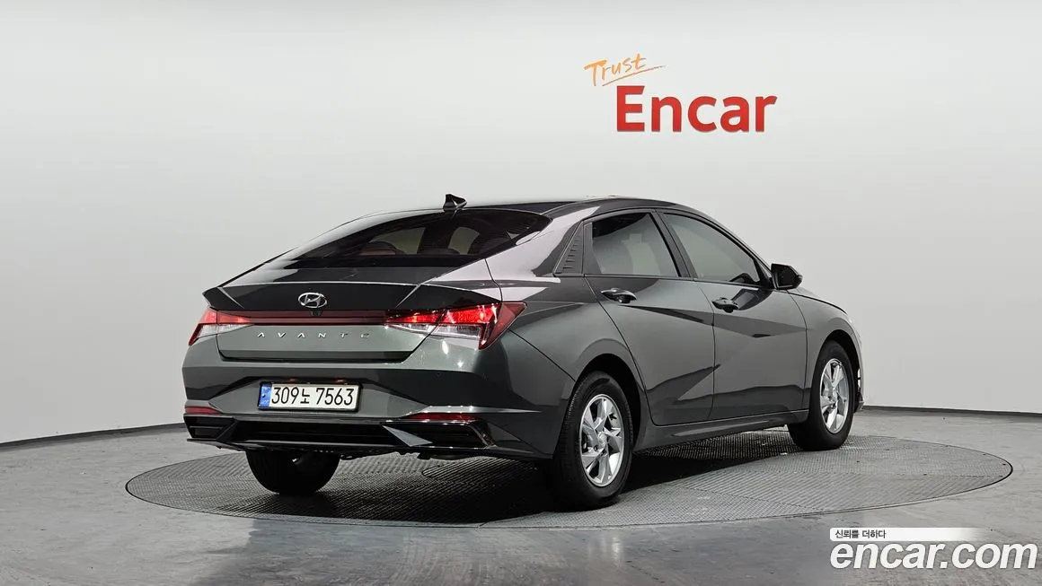 Hyundai AVANTE — фото 2