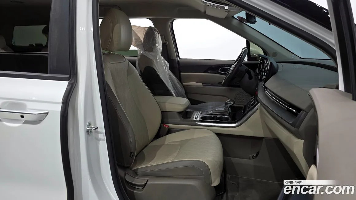 Kia Carnival — фото 2