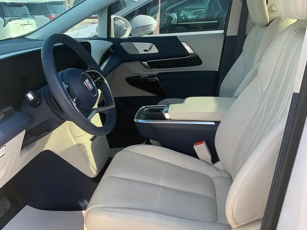 Buick Century 2023 из CN, фото 4