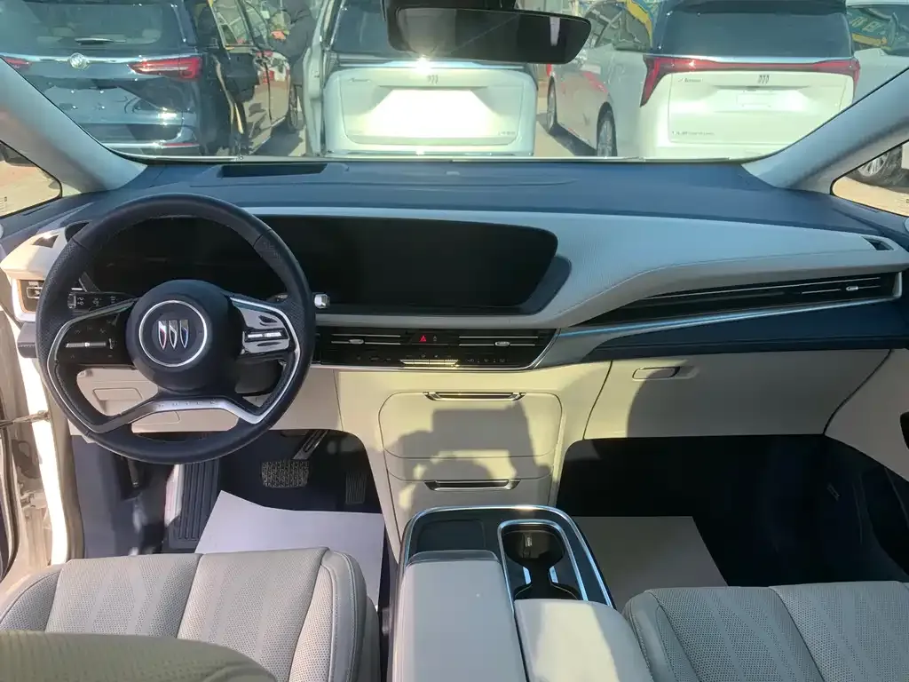 Buick Century 2023 из CN, фото 3
