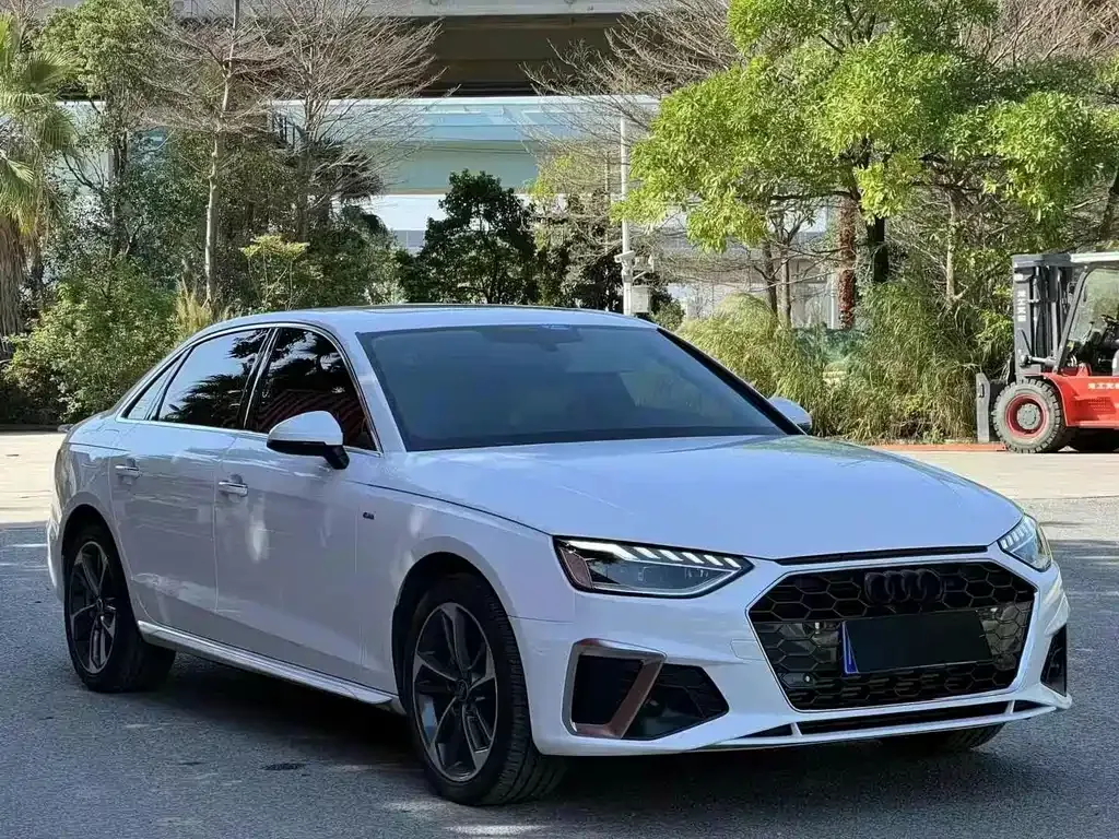 Audi A4L 2023 из CN, фото 9