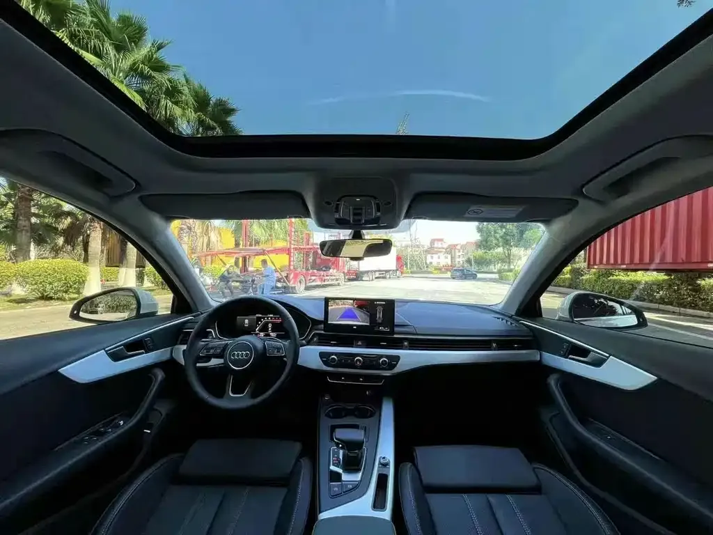 Audi A4L 2023 из CN, фото 3