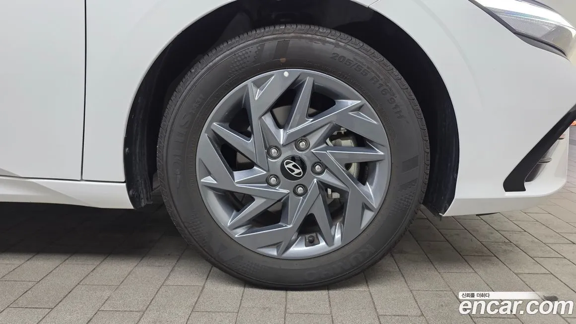 Hyundai AVANTE — фото 8